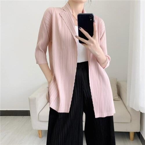 Ladies Turndown Collar Thin Cardigan Summer Autumn Miyak Pleated Three Quarters Sleeve Solid Color Fashion Slim Women Jacket