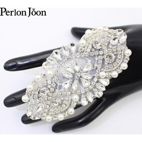 1pcs Glitter glass silver oval Crystal Patch Handmade Rhinestone Applique Sewn on Wedding Dress Decoration Accessories WH020