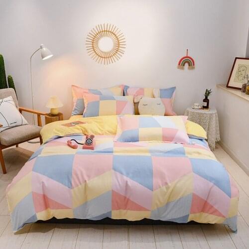 4-Piece set of pure cotton printed color bedding and four-piece quilt Gravity blanket promotes sleep quality. Pure color duvet