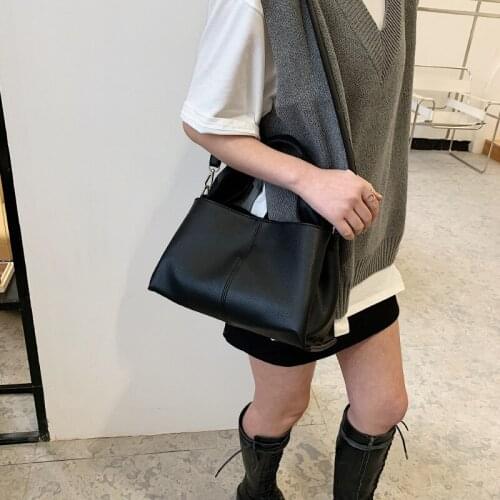 Fashion womens large capacity tote bag Literary and art simple shoulder bags Trendy all-match one-shoulder diagonal handbag