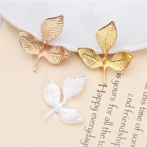 SIXTY TOWFISH 10 Pieces DIY Jewelry Accessories 29*32mm Alloy Ancient Retro Style Materials Three Leaves Charms