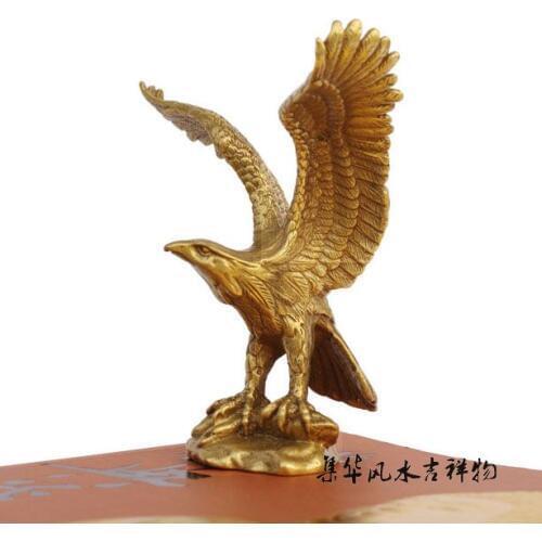 The copper ornaments of pure brass Eagle Ornament Gift Home Furnishing trumpet realize the ambition