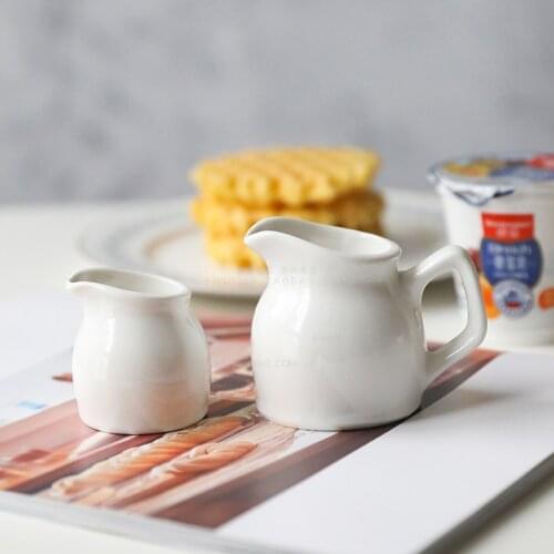 Practical White Ceramic Milk Jug Home Hotel Restaurant Cafe Pouring Milk Cup Coffee Maker Creamer Container Cup Tableware LA558