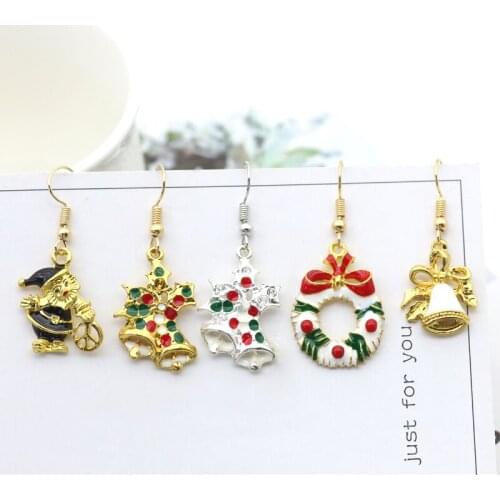 Bohemian Style Earrings Female Santa Garland Bell Zinc Alloy Pendant Enamel Ladies Earrings Fashion Jewelry Christmas Gift