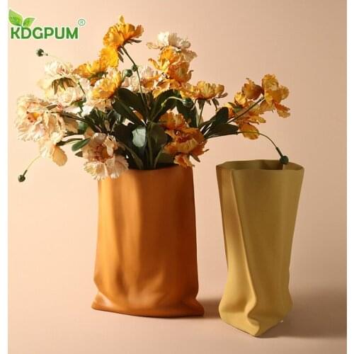 Modern Handmade Ceramic Flowerpot Nordic Fold Vase Dressing Table Makeup Brush Storage Bucket Home Decoration Ornaments