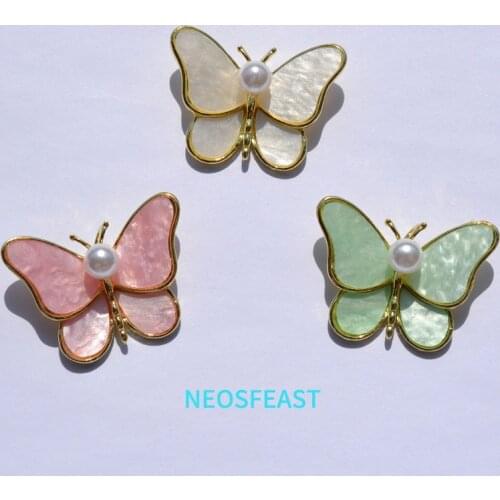 Elegant Butterfly Resin Brooches for Women Multi Color Delicate Pearl Pin Girls' Coat Garments Party Accessories Fashion Jewelry