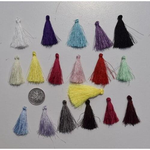 100pcs/lot 4cm 18 Colors Optional Handmade High quality embroidery thread Silk Tassels Satin DIY Jewelry Findings 0001