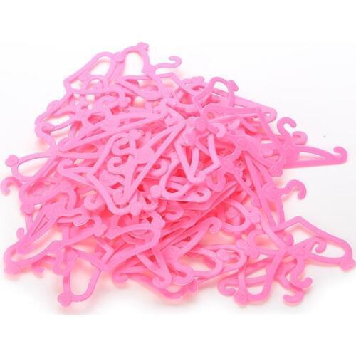 50 Pcs/Lot Doll Accessories Pink Hangers For Doll Clothes Dress Girls Gift Wholesale