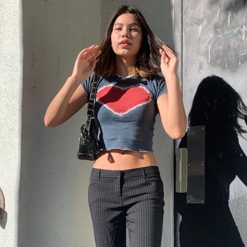 Y2K Aesthetic Graphic Red Heart T-shirt O-neck Short Sleeve Slim Fit Crop Top 90s Vintage Women Clothes Harajuku Streetwear