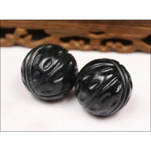 Care m ball middle-aged and old hand movements