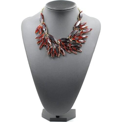 Luxury Leaves Chain PENDANT Necklace Retro Gold Bib Statement Necklace Fashion Necklaces for women