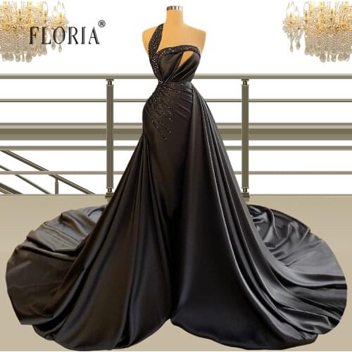 Simple Formal Dresses Long Floor-Length Court Train 2021 Elegant Women Clothing Plus Size Evening Party Gowns Black Color