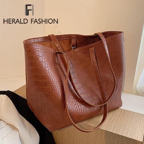 FH HERALD FASHION Red Women's Bags