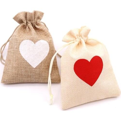 50pcs/lot Heart Design Linen Drawstring Bag Vintage Natural Burlap Gift Candy Bags Wedding Candy Bags Jute Gift Jewelry Pouch