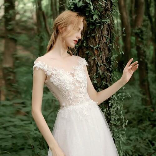 2020 new Mori original wedding dress bride off shoulder trailing simple light wedding dress go out yarn welcome dress