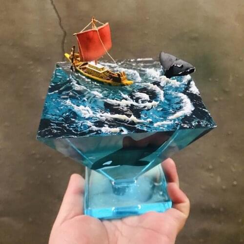 MALI New Arrive Resin Marine Whale Ornaments Sailing Boat Handmade Size:10Cm Pyramid Big Winged White Crystal