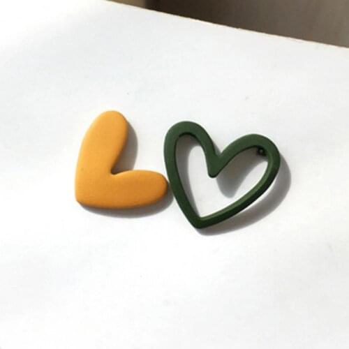 1 Pair Chic Ear Studs Attractive Heart Shape Earrings Decorative Stylish Heart Earrings for Daily Life