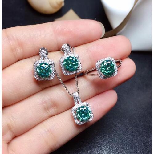 1 carat green Moissanite suit The latest gemstone. Good color and fashionable style D VVS