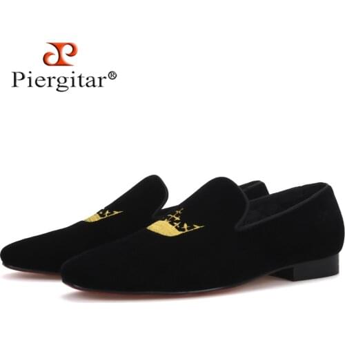Piergitar new style handmade men loafers with gold crown embroidery party and wedding men velvet shoes mens smoking slippers