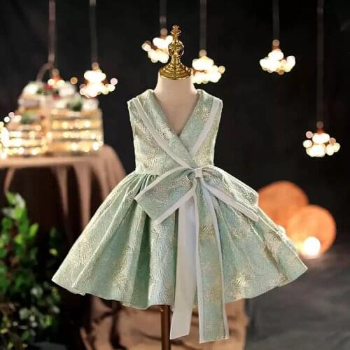 Flower Girl Dresses V-Neck Sleeveless Embroidery Princess Knee-Length Tulle Lace Bow Luxury Green Elegant Kids Party Gown H524