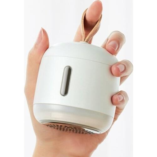 Household two-speed adjustment power-off protection visual chip storage box auxiliary lighting hair ball trimmer J06
