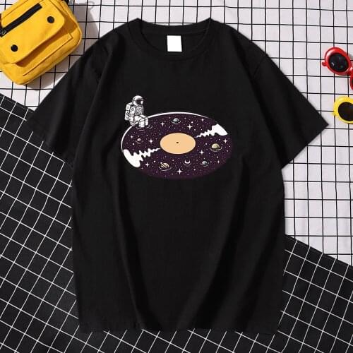 Astronaut Sitting On A Cosmic Disc T Shirt High Quality Loose Summer Printed T Shirts Top Men Cool Street Short Sleeve Tshirt