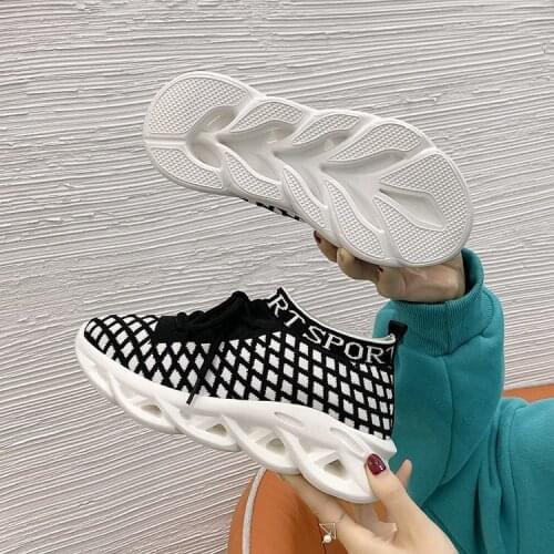 Women Spring Leisure Vulcanize Shoes 2021 Fashion Elastic Socks Shoes Lace-Up Breathable Thick Sole Running Casual Shoe Woman