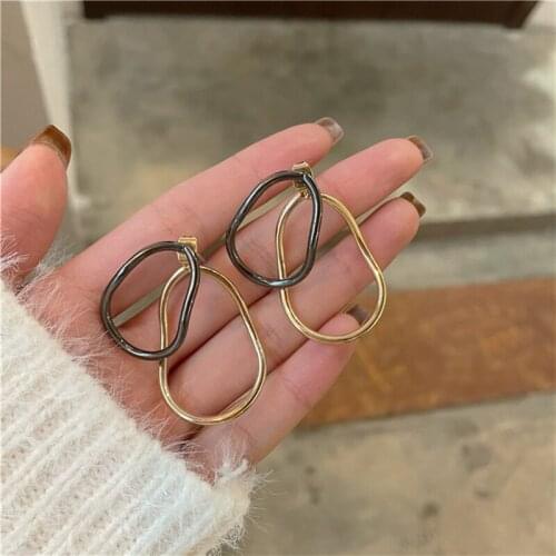 Creative irregular earrings, personality, circle, pendant, quality, high sense, and the new trend in 2021