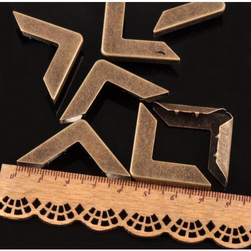 30x30x5mm 20Pcs Scrapbooking Accessories Vintage Bronze Metal Corners For Books Albums Folders Box Corner Protectors C1573
