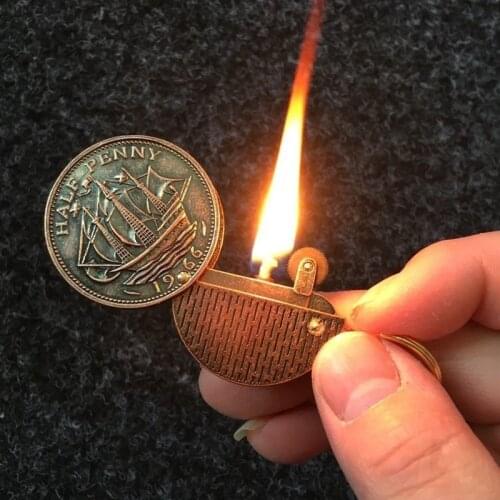 Retro Metal Coin Kerosene Lighter Grinding Wheel Flint Gasoline Pendant Lighters Creativity Funny Portable Cigarette Accessories