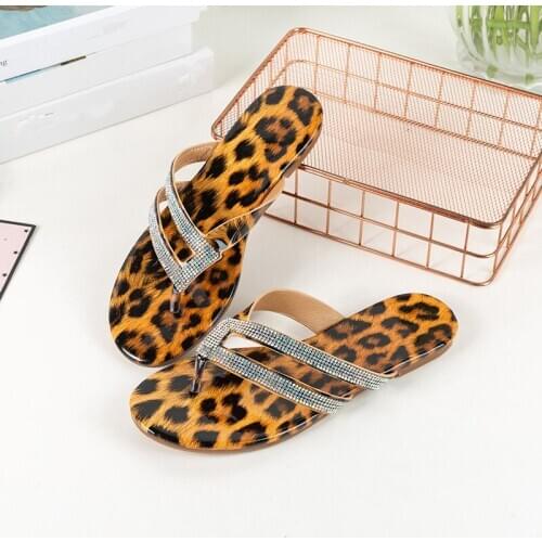 2020 Women Summer Flat Slippers Rhinestone Shoes Roman Beach Sandals Ladies Flip Flops Sexy Leopard Non-Slip
