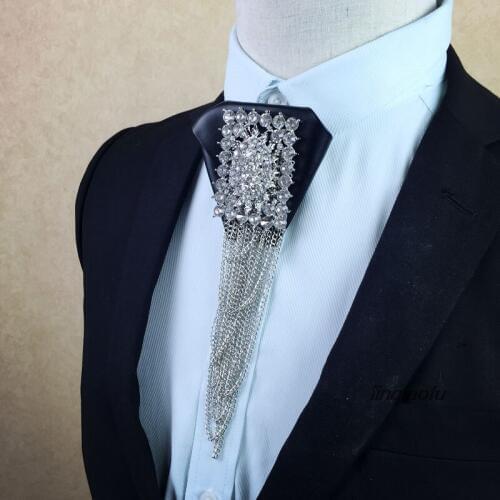 Korean version of wedding dress with metal fringed collar