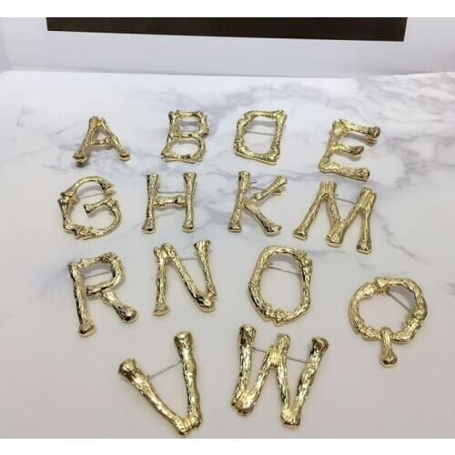 CINDY XIANG Luxury Glod Letter Brooches for Women High Grade Alloy Brooch Pin Coat Accessories Fashion Jewelry Kids Gift