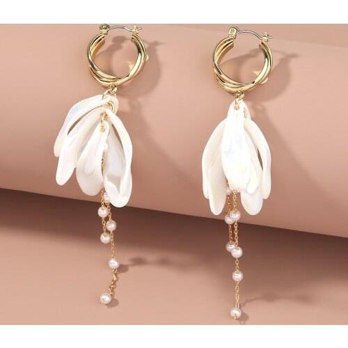 Statement Dangle Earrings Pearly White Petal Earrings Bohemian Fringe Elegant Long Earrings For Women