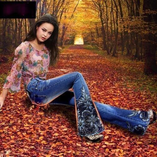 Spring Luxury Beading Embroidered Mid Waist Big Flared Jeans Female Boot Cut Embroidery Lace Bell Bottom Jeans Denim Trousers