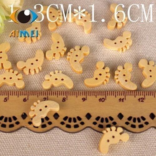 100Pcs/Lot Baby Small Foot Shape Natural Color Wooden Buttons For Baby Clothing Decorative Button For Diy Sewing Accessories