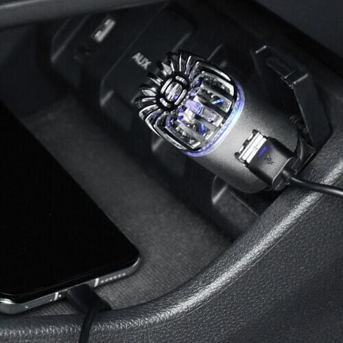 The latest model car air purifier car oxygen bar car negative ion