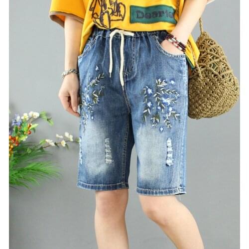 Womens Vintage Denim Shorts Floral Embroidery Summer Capri Shorts Ladies Ripped Jeans mujer calca jeans feminina Plus Size