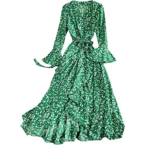 Spring new fashion V-neck floral chiffon dress with flared sleeves fashion slim temperament lace up beach dress