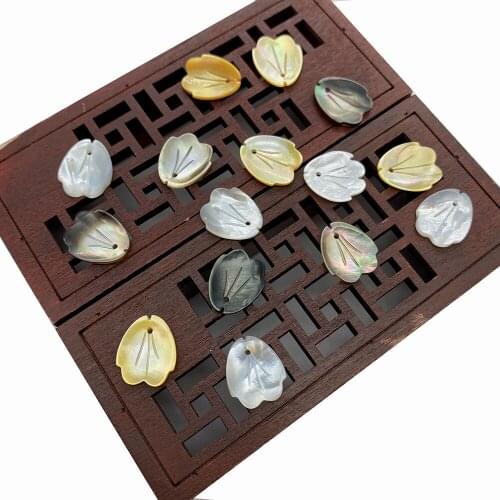 Natural Shell Pendant Jewelry Making Loose Beads Petal Shaped Sea Water Necklace Bracelet Pendant DIY for Jewelry Making 2pcs