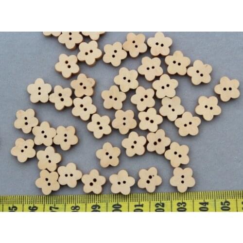 MK0031 set of 300 pcs of Cute little flower wood Wooden buttons size 12mm
