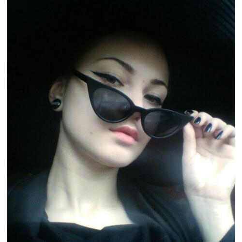 Wholesale Classical Sexy Women cat eye sunglasses Slim frame UV400 Summer glasses Vintage oculos de sol feminino Zonnebril Dames