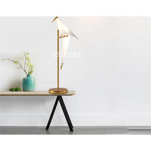 Creative Nordic Metal Art Table Lamp Home LED Table Lamp Simple Modern Living Room Bedroom Study Table Lamp 110V-220V 6W 8-15m2