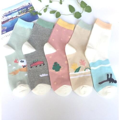 2019 new ladies socks cute cartoon cotton socks breathable tube female cotton socks