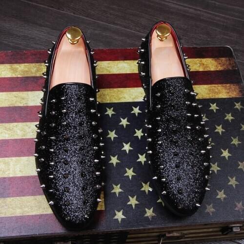 Man Shoes with spike rivets Flat British Style Driving Loafers Mens Lazy Shoes