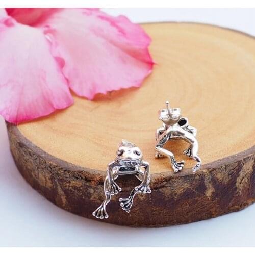 Creative Cute Frog Earrings For Women Girls Animal Gothic Stud Earrings Piercing Female Jewelry Personality jewelry
