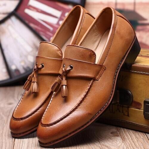 Mens Luxe designer casual shoes Triple comfortable chaussures de marque pour hommes.Flat shoes, casual shoes V80