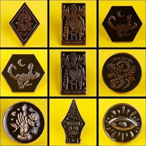 DIY Punk Black Hippie Metal Badges on A Backpack Pins Badges on Clothes Brooches Pins Lapel Pins Badges Brooch