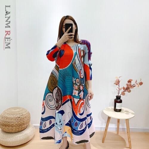 LANMREM Pleated printed dress 2021 vintage elastic fabric high round collar dress slim temperament fold clothes for famale YJ600