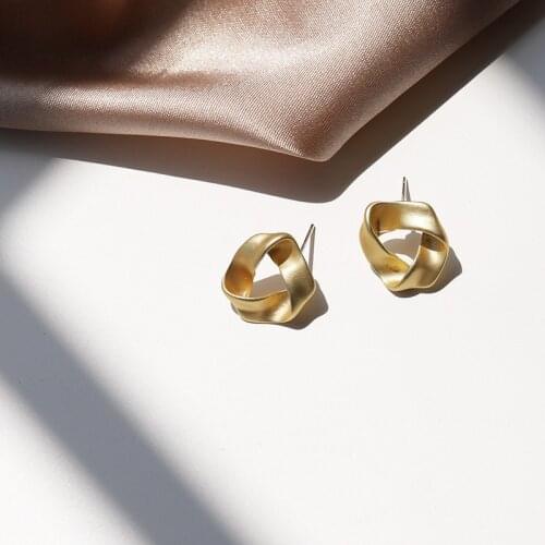 Fashion Anti Allergy Trendy Office/Career Delicate Ear Nail Temperament Retro Party Stud Earrings For Women Female Made In China